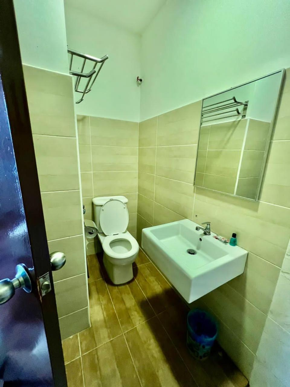 Golden Leaf Boutique Hotel Nusa Idaman Formerly Known As Ariana Hotel Джохор-Бару Экстерьер фото