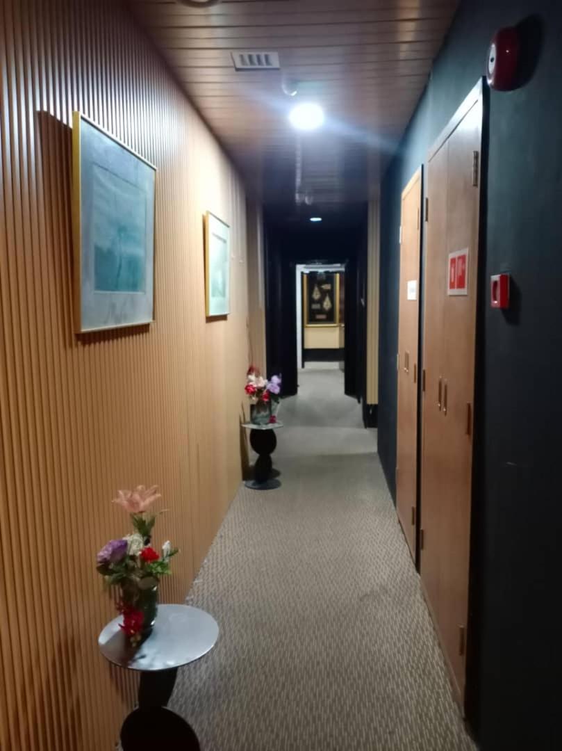 Golden Leaf Boutique Hotel Nusa Idaman Formerly Known As Ariana Hotel Джохор-Бару Экстерьер фото